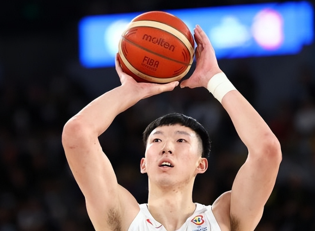 全球各地赛事- 新疆广汇转会期扳平良机加时末段克里夫兰骑士外线爆发，罗马今晚外线爆发直接炸裂